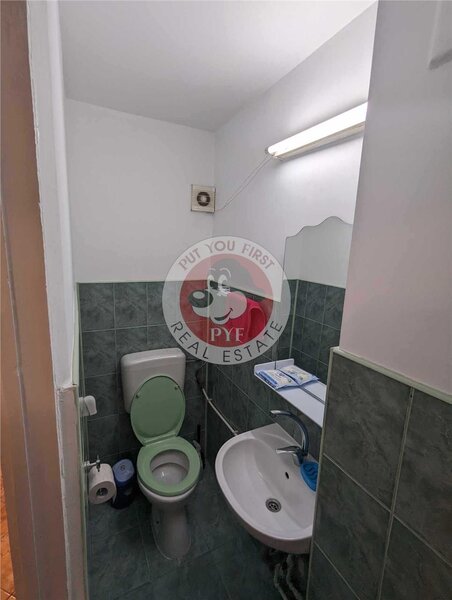 Delfinului | 3 camere | 67mp | Decomandat | B12308